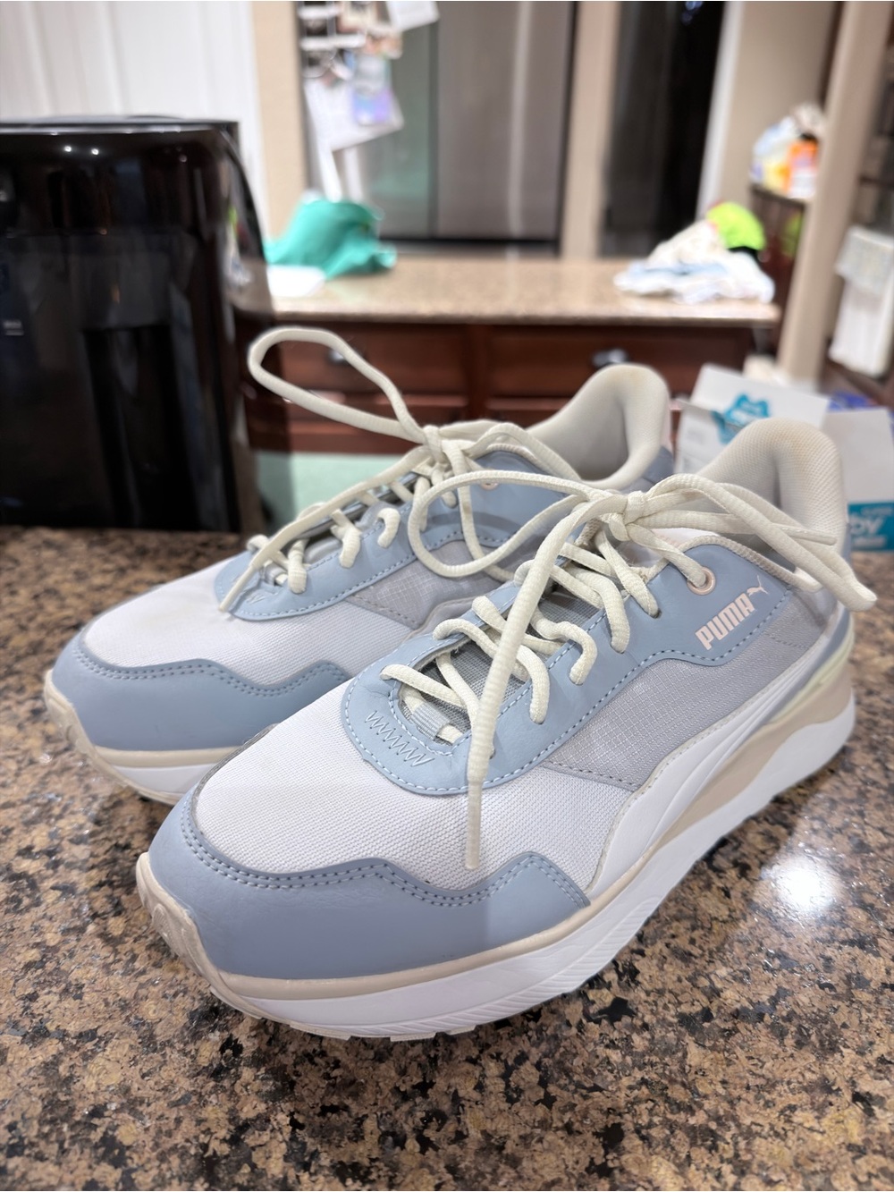PUMA R78 Voyage Women’s 7.5 Blue White Pink Sneakers